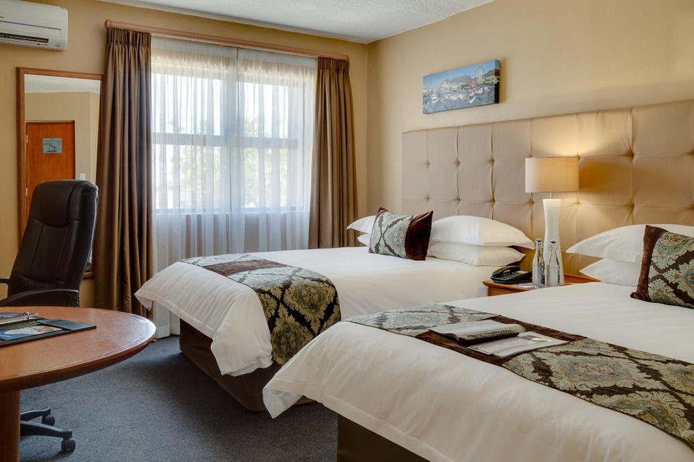 Protea Hotel By Marriott Cape Town Tyger Valley Bellville Εξωτερικό φωτογραφία